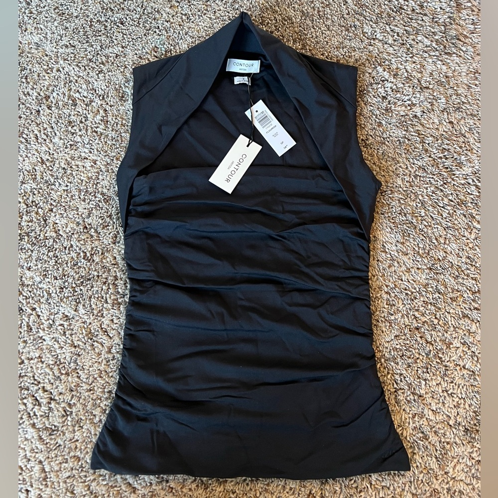 BRAND NEW Aritzia Contour Top